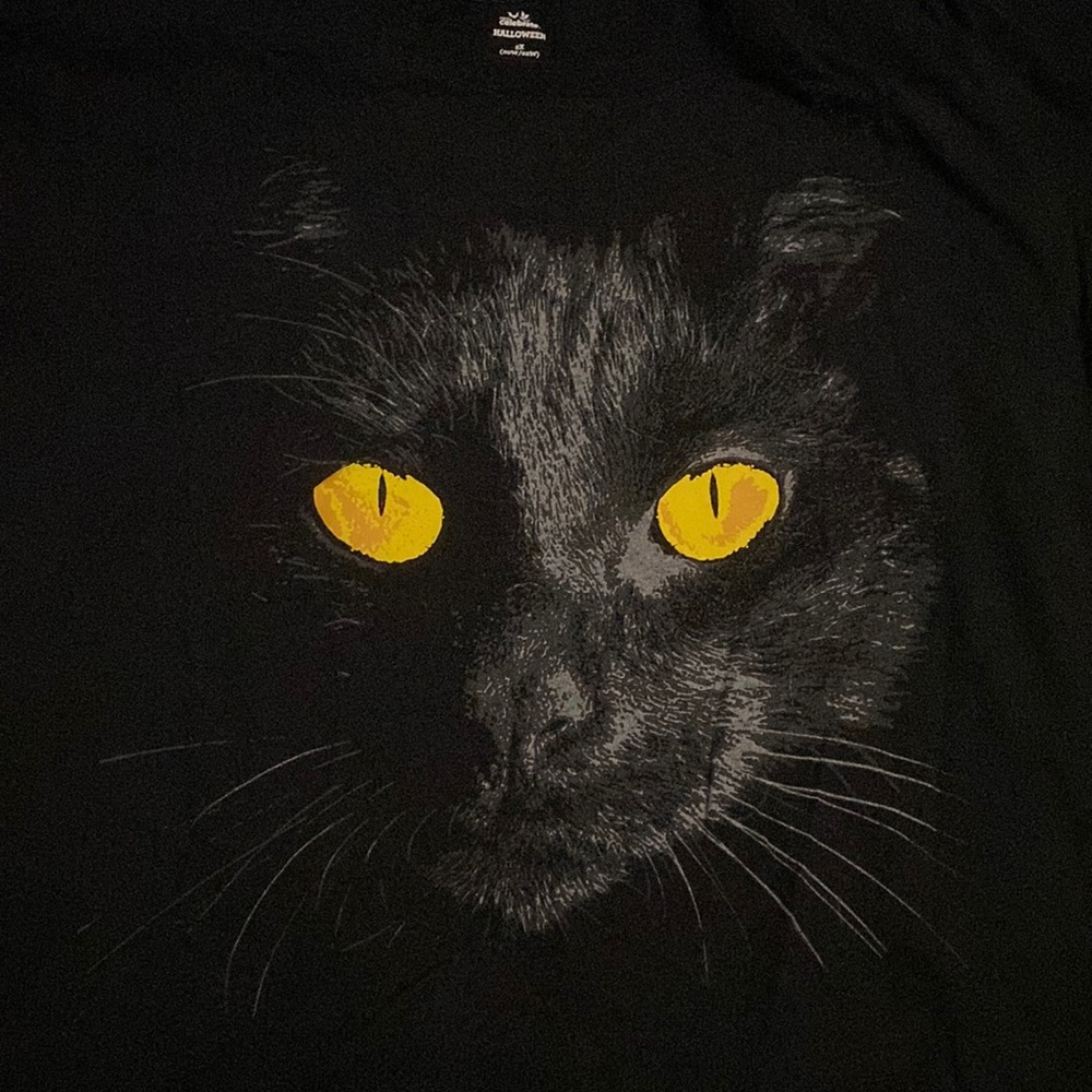 Black cat shirt